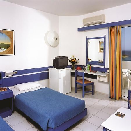 Rhodos Beach Hotel Стая снимка